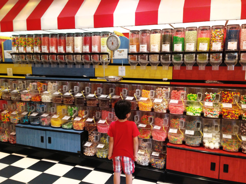 The wall of candy at Scoops & Slices. Photo: Paula Bendfeldt-Diaz. All Rights Reserved.