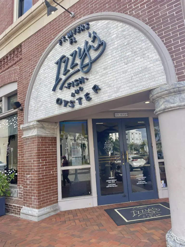 Izzys Best Restaurants in Downtown Fort Myers